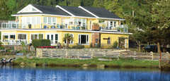 Birds of a Feather Bed & Breakfast - Accomodations - 206 Portsmouth Drive, Victoria, BC, Canada