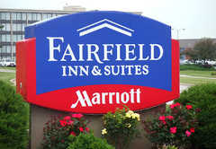 Fairfield Inn Kansas City Airport - Hotel - 11820 NW Plaza Circle, Kansas City, MO, United States
