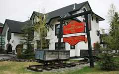 Georgetown Inn The - Hotels - 1101 Bow Valley Trail, Canmore, AB, Canada