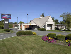 Howard Johnson Expressway Inn - Howard Johnson's expressway inn - 3601 Vestal Pkwy E, Vestal, NY, 13850