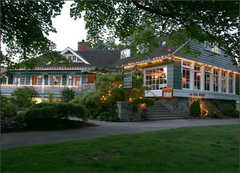 Vancouver Wedding In August in Vancouver, BC, Canada Vancouver Wedding In August in Vancouver, BC, Canada