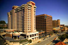 Sheraton Suites - Hotel - 770 W 47th St, Kansas City, MO, 64112, US