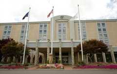 Doubletree Hotel Pittsburgh Airport - Hotel - 8402 University Blvd, Moon Twp, PA, 15108-4203 Doubletree Hotel Pittsburgh Airport - Hotel - 8402 University Blvd, Moon Twp, PA, 15108-4203