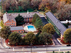 Williamsburg Wedding In October in Williamsburg, VA, USA