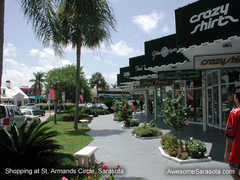 St. Armands Circle - Attraction - St. Armands Cir, Sarasota, Florida, US