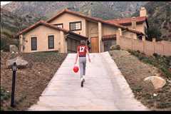 The 'E.T.' House - Attraction - 7121 Lonzo St, Tujunga, CA, 91042 The 'E.T.' House - Attraction - 7121 Lonzo St, Tujunga, CA, 91042