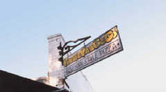 Vinnie Van GoGo's - Restaurant - 317 W Bryan St, Savannah, GA, 31401