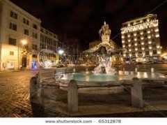 Triton Fountain - ATTRACTIONS/ SITIOS DE INTERES - Piazza Barberini, Rome, Lazio, 00187, Italy