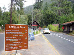 Yosemite Park Entrance - Park Entrance - Yosemite Park Entrance - Park Entrance -