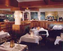 Brix Restaurant - Restaurant - 7377 Saint Helena Hwy, Napa, CA, United States