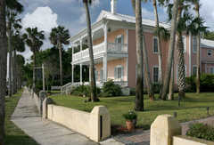 Bayfront Marin House - Hotel - 142 Avenida Menendez, St. Augustine, FL, United States