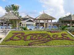 Resort Entrance - Hotel - Resort Entrance - Hotel -