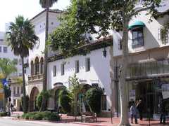 State Street - Attractions - State St, Santa Barbara, California, US State Street - Attractions - State St, Santa Barbara, California, US