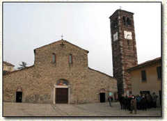 Basilica Di Agliate Ad Agliate (mi) Wedding In June in Pozzuolo Martesana, MI, Italy