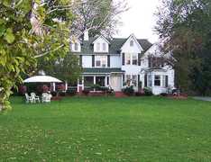 Windsor Inn On The River - Hotel - 3857 Riverside Dr E, Windsor, ON, CA
